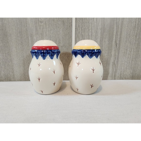 BHI Other - Chicken Track‎ Feet Salt & Pepper Shakers Tender Heart Treasures 2003 Ceramic